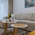 A&t Lux Podgoriçe