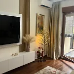 A&t Lux *
